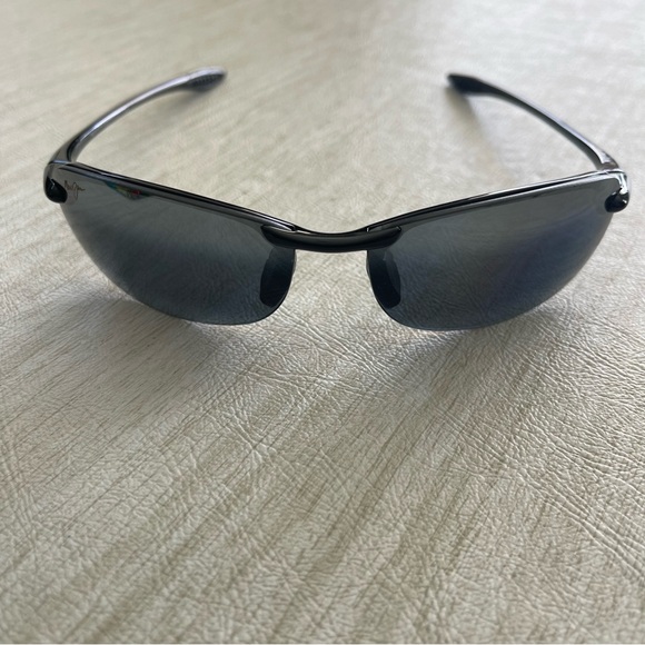 Maui Jim Makaha MJ-405-02 Polarized Sunglasses - Picture 13 of 16